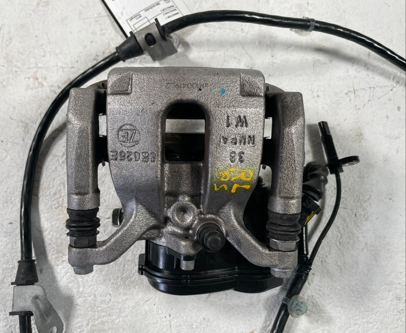 Load image into Gallery viewer, 23-26 HONDA HR-V REAR LEFT DRIVER SIDE DISC BRAKE CALIPER W/ ABS SENSOR # 108052
