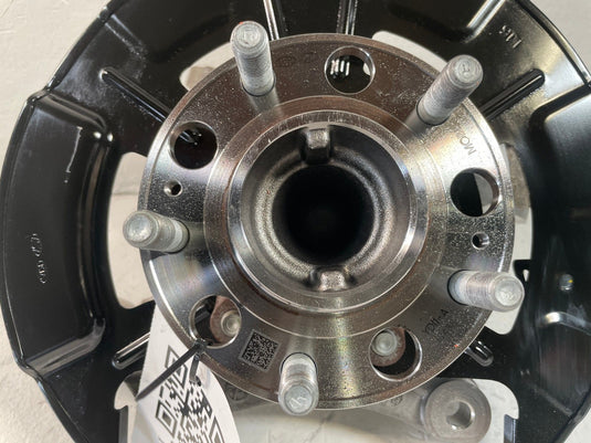 21-26 HYUNDAI SANTA FE FWD REAR LEFT SPINDLE KNUCKLE W/ WHEEL HUB 2.5L