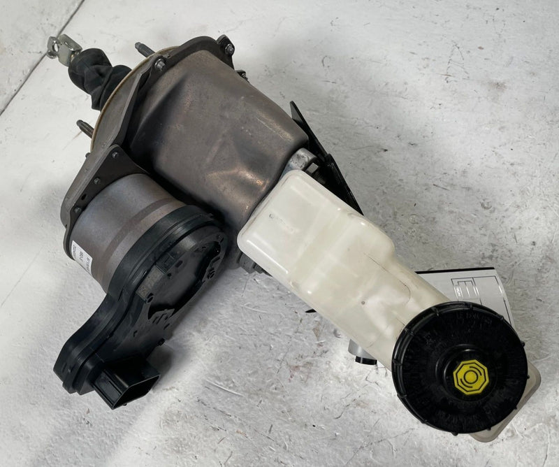 Load image into Gallery viewer, 23-24 HONDA HR-V FWD POWER MASTER BRAKE BOOSTER W/ MASTER CYLINDER 2.0L # 108033
