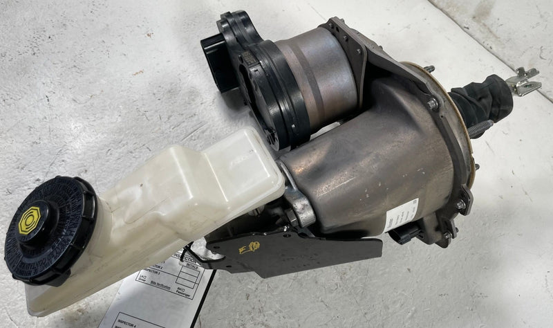 Load image into Gallery viewer, 23-24 HONDA HR-V FWD POWER MASTER BRAKE BOOSTER W/ MASTER CYLINDER 2.0L # 108033
