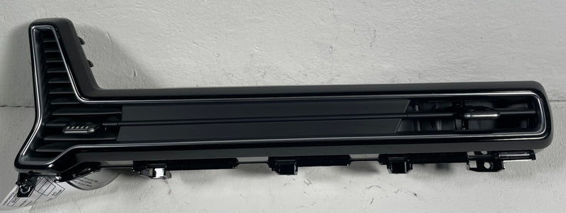 Load image into Gallery viewer, 2023 - 2025 KIA SPORTAGE FRONT RIGHT DASH AC AIR VENT GRILLE PANEL 2.5L # 113298
