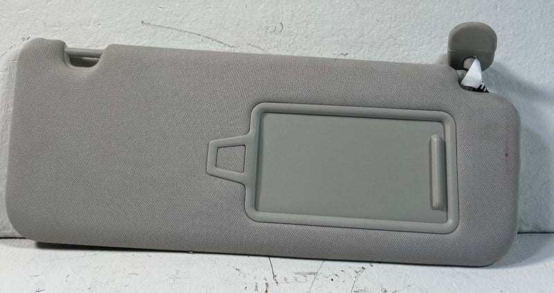 Load image into Gallery viewer, 24-26 HYUNDAI SANTA FE FRONT RIGHT PASSENGER SIDE SUNVISOR SUN VISOR # 109241
