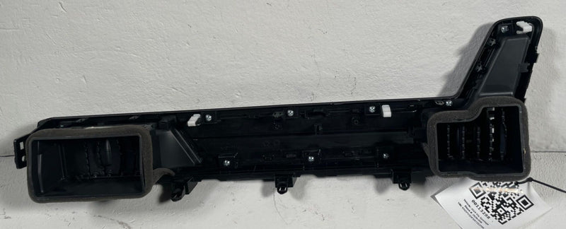 Load image into Gallery viewer, 2023 - 2025 KIA SPORTAGE FRONT RIGHT DASH AC AIR VENT GRILLE PANEL 2.5L # 113298
