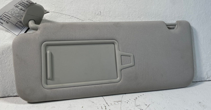 Load image into Gallery viewer, 2024-2026 HYUNDAI SANTA FE FRONT LEFT DRIVER SIDE SUNVISOR SUN VISOR # 109236

