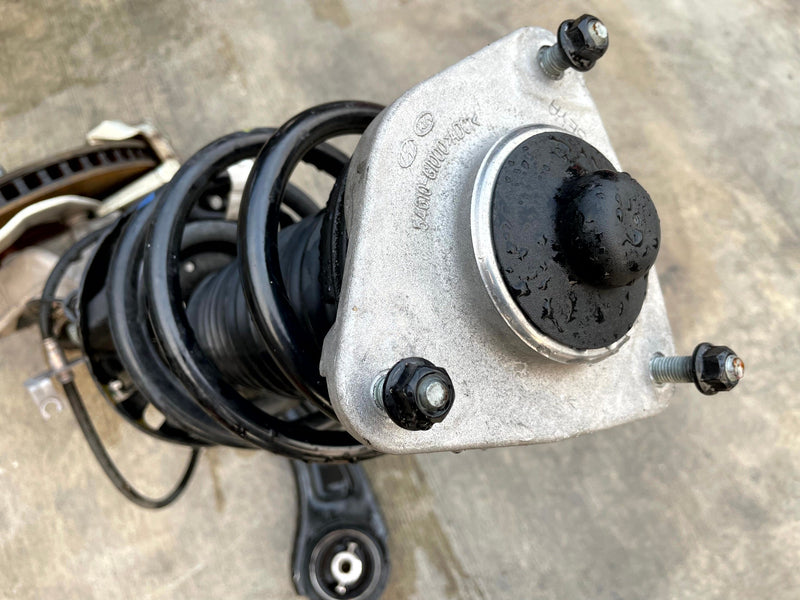 Load image into Gallery viewer, 2023-2025 HYUNDAI IONIQ 6 RWD FRONT LEFT SIDE SUSPENSION KNEE ASSEMBLY # 110550
