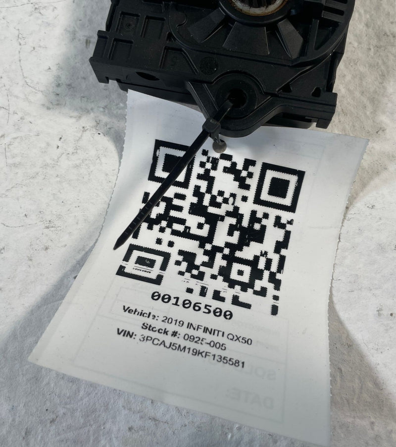 Load image into Gallery viewer, 2019 - 2025 INFINITI QX50 FRONT SUNROOF SUN ROOF MOON ROOF MOTOR 2.0L # 106500
