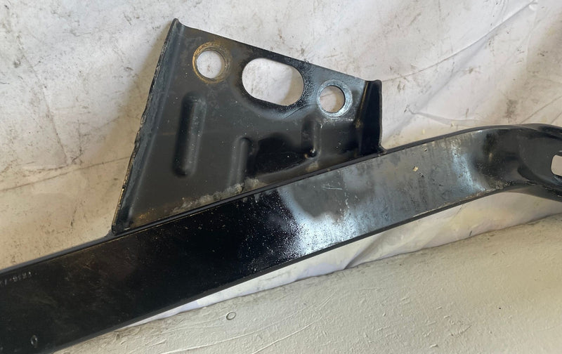 Load image into Gallery viewer, 15-25 FORD MUSTANG CONVERTIBLE REAR RIGHT SUBFRAME SUPPORT BRACE BRACKET #113530
