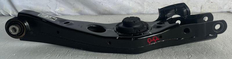 Load image into Gallery viewer, 2024-2026 HYUNDAI SANTA FE FWD REAR RIGHT LOWER CONTROL ARM SPRING PERCH #112110
