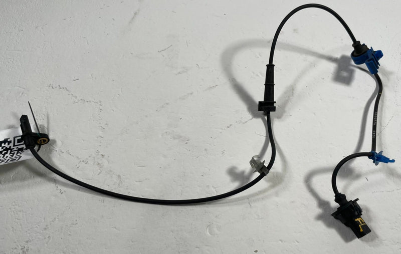 Load image into Gallery viewer, 2019- 2025 HONDA PASSPORT FRONT LEFT DRIVER SIDE ABS WHEEL SPEED SENSOR # 113371
