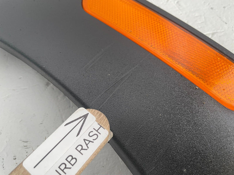 Load image into Gallery viewer, 24-26 HYUNDAI SANTA FE FRONT RIGHT SIDE FENDER WHEEL ARCH FLARE MOLDING # 112102
