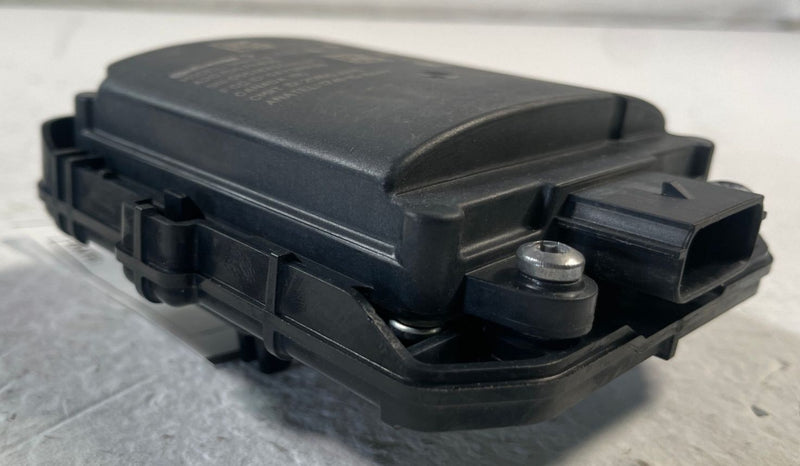 Load image into Gallery viewer, 2019-2021 INFINITI QX50 REAR RIGHT SIDE BLIND SPOT RADAR SENSOR MODULE # 106460
