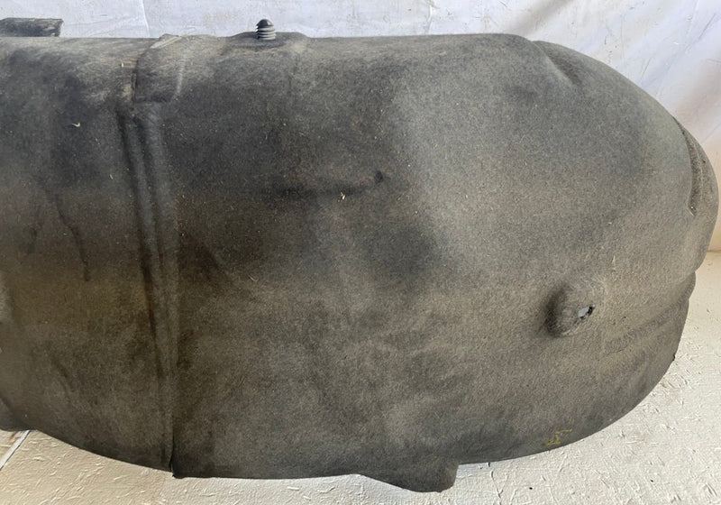 Load image into Gallery viewer, 2015-23 FORD MUSTANG REAR RIGHT INNER QUARTER LINER SPLASH SHIELD GUARD # 113567
