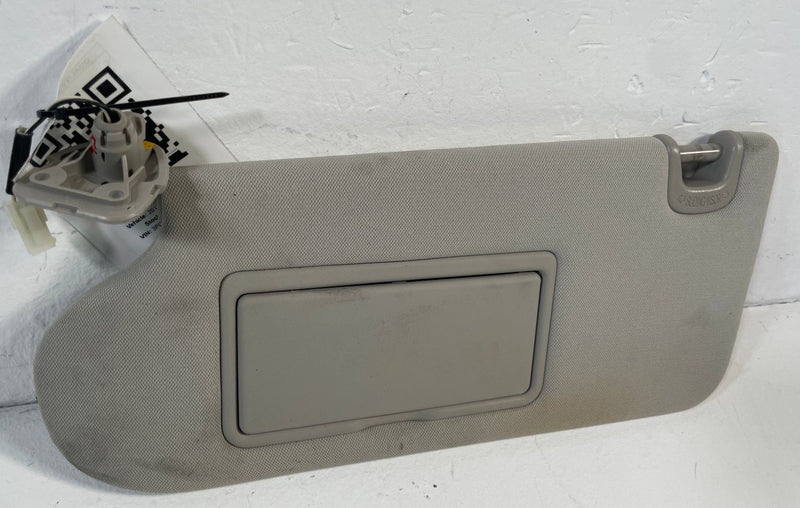 Load image into Gallery viewer, 2019 - 2025 INFINITI QX50 FRONT LEFT DRIVER SIDE SUNVISOR SUN VISOR # 106459
