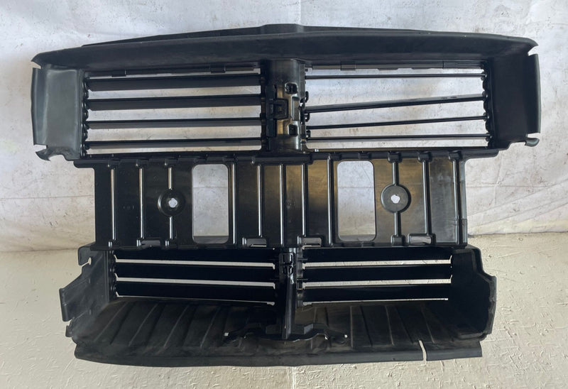 Load image into Gallery viewer, 2018 - 2023 FORD MUSTANG RADIATOR CORE SUPPORT GRILLE GRILL AIR SHUTTER # 113543
