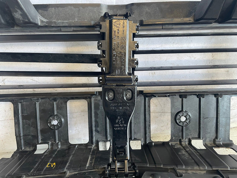 Load image into Gallery viewer, 2018 - 2023 FORD MUSTANG RADIATOR CORE SUPPORT GRILLE GRILL AIR SHUTTER # 113543

