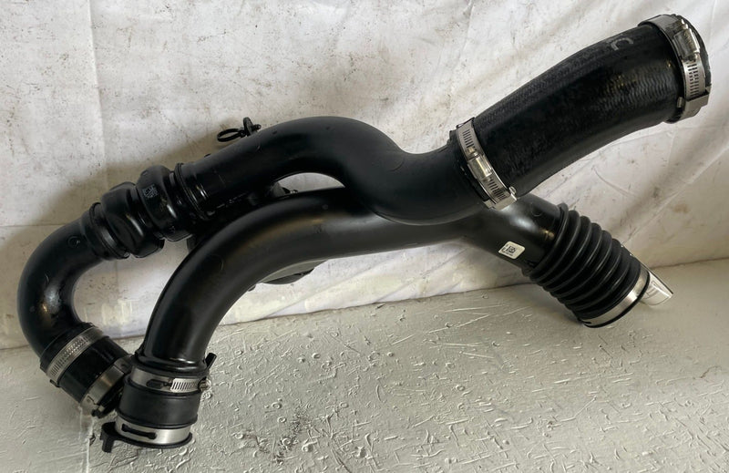 Load image into Gallery viewer, 15-23 FORD MUSTANG ENGINE AIR INTAKE INLET HOSE PIPE TUBE ASSEMBLY 2.3L # 112968
