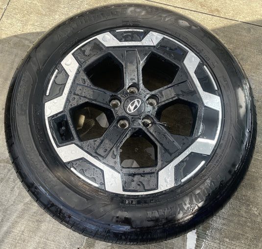 HYUNDAI SANTA FE 18" 18x7.5 BLACK ALLOY WHEEL RIM W/ TIRE (ONLY#1) 24-26 #112125