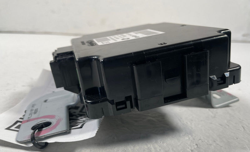 Load image into Gallery viewer, 2021 - 2023 HYUNDAI SANTA FE LDC POWER CONVERTER INVERTER MODULE UNIT # 107918
