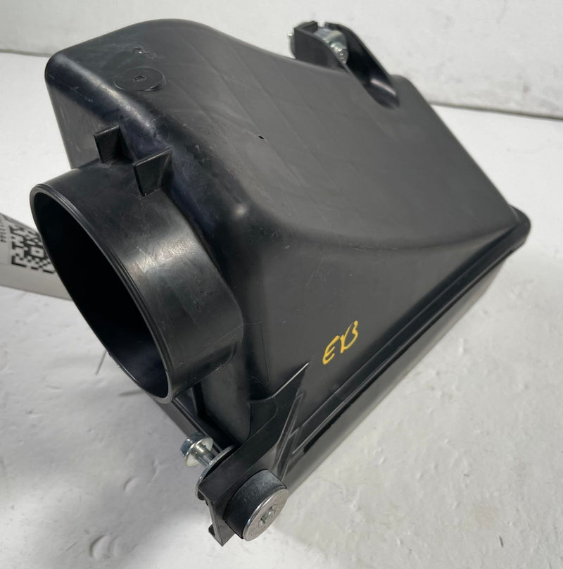 Load image into Gallery viewer, 2019 - 2025 HONDA PASSPORT ENGINE AIR CLEANER INTAKE DUCT RESONATOR # 113344
