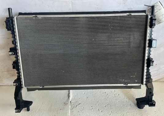 2015-2023 FORD MUSTANG ENGINE WATER COOLANT RADIATOR 2.3L FR33-8005-DJ
