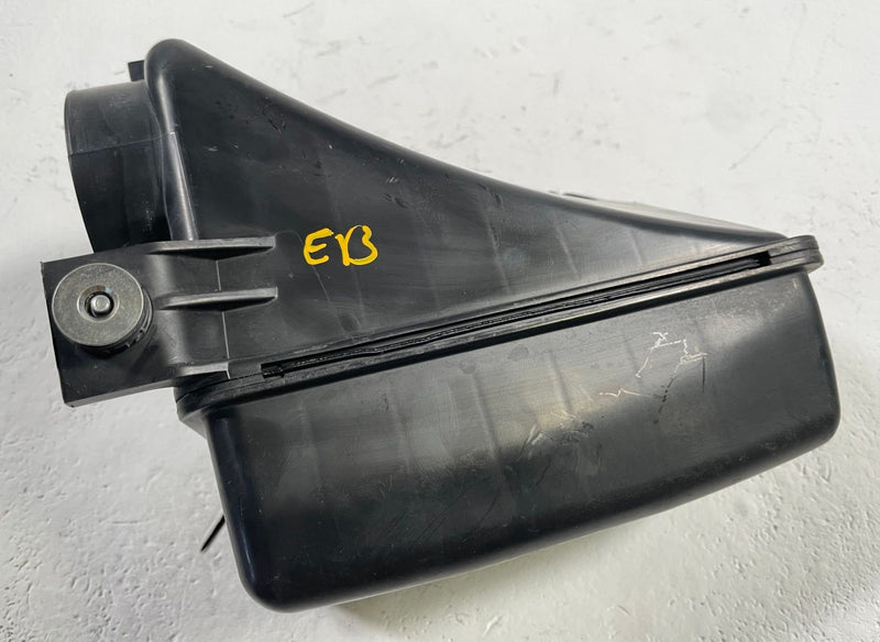 Load image into Gallery viewer, 2019 - 2025 HONDA PASSPORT ENGINE AIR CLEANER INTAKE DUCT RESONATOR # 113344
