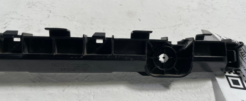 Load image into Gallery viewer, 2019-2025 HONDA PASSPORT REAR RIGHT SIDE BUMPER RETAINER MOUNT BRACKET # 113339
