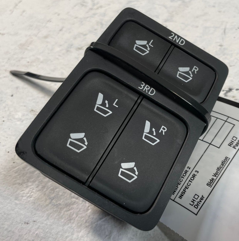 Load image into Gallery viewer, 20-25 HYUNDAI PALISADE CALLIGRAPHY REAR 2ND 3RD ROW SEAT FOLDING SWITCH # 109345
