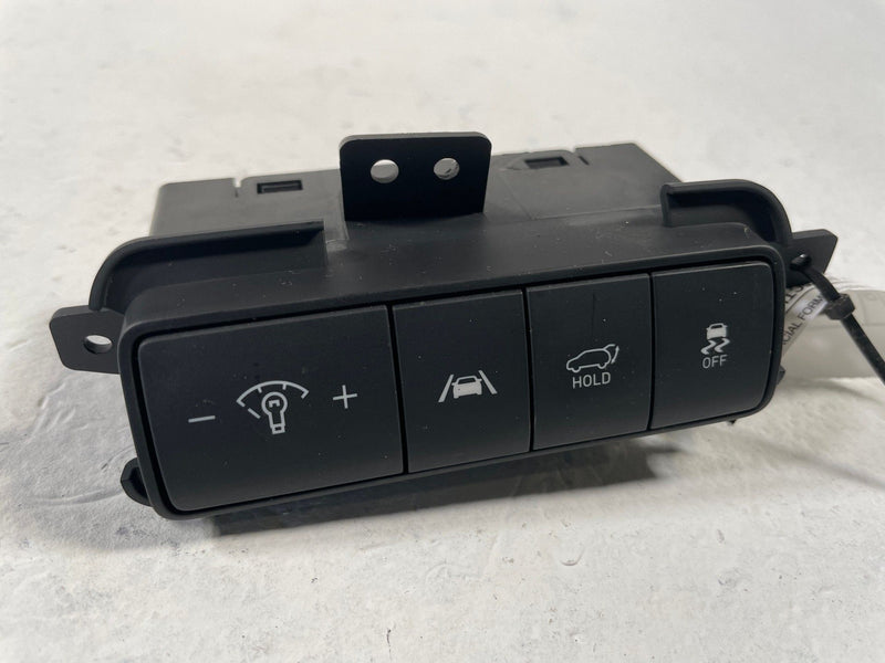 Load image into Gallery viewer, 2021-2023 HYUNDAI SANTA FE DASH LEFT COMBINATION TRACTION SWITCH PANEL # 107932
