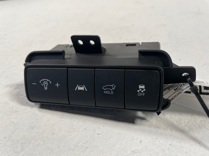 Load image into Gallery viewer, 2021-2023 HYUNDAI SANTA FE DASH LEFT COMBINATION TRACTION SWITCH PANEL # 107932
