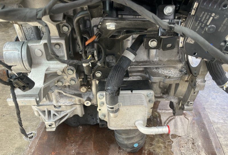 Load image into Gallery viewer, HYUNDAI SANTA FE FWD AUTO ENGINE MOTOR ASSEMBLY 2.5L 10K MILES 24-25 # 112119
