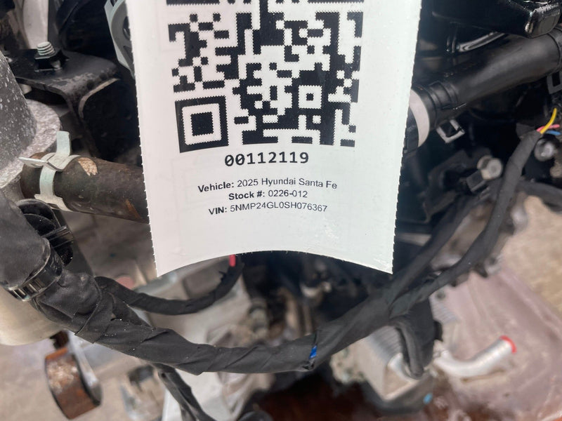 Load image into Gallery viewer, HYUNDAI SANTA FE FWD AUTO ENGINE MOTOR ASSEMBLY 2.5L 10K MILES 24-25 # 112119
