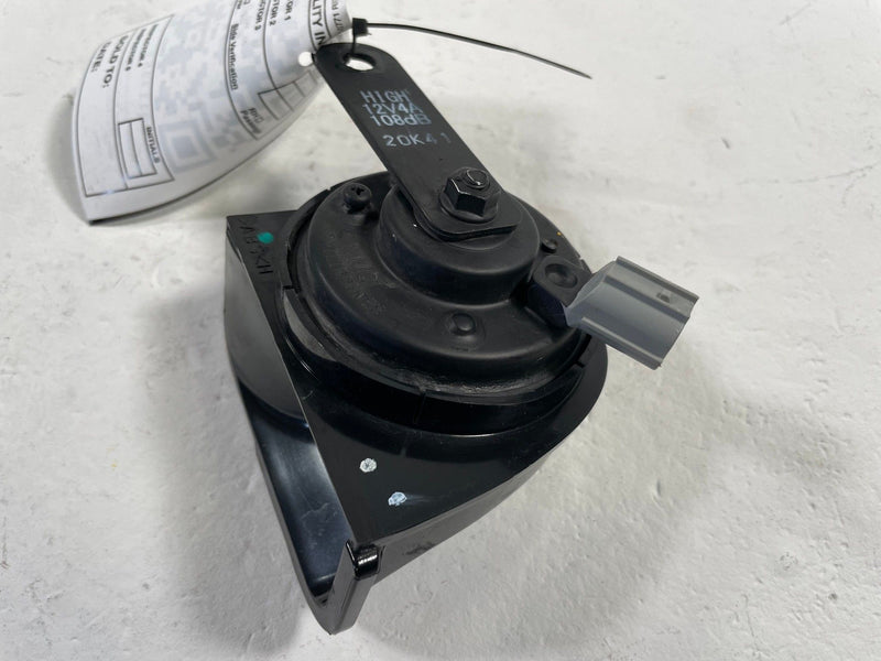 Load image into Gallery viewer, 2019-2025 HONDA PASSPORT HIGH PITCH NOTE TONE HORN SOUND SIGNAL ALARM # 113353
