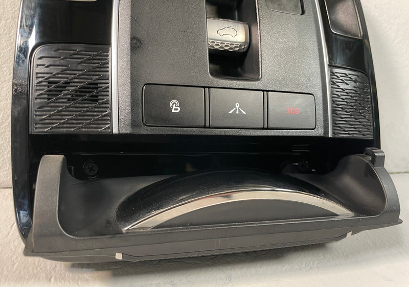 Load image into Gallery viewer, 2020 - 2022 HYUNDAI PALISADE FRONT OVERHEAD ROOF MAP DOME LIGHT LAMP # 109342

