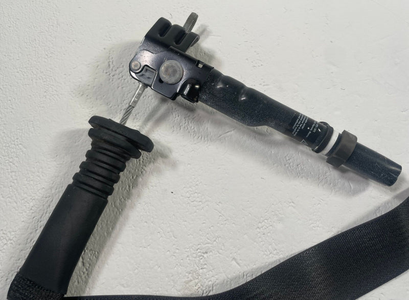 Load image into Gallery viewer, 2019 - 2023 FORD RANGER FRONT LEFT DRIVER SIDE SEATBELT RETRACTOR 2.3L # 112168
