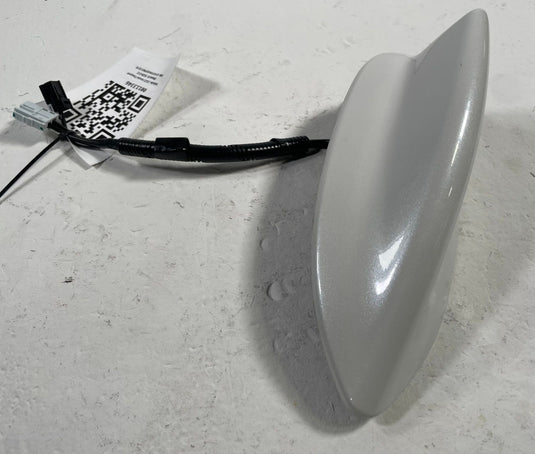 2019-2025 HONDA PASSPORT SHARK ROOF FIN RADIO ANTENNA WHITE (NH883P)