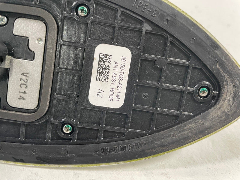 Load image into Gallery viewer, 2019-2025 HONDA PASSPORT SHARK ROOF FIN RADIO ANTENNA WHITE (NH883P) # 113346
