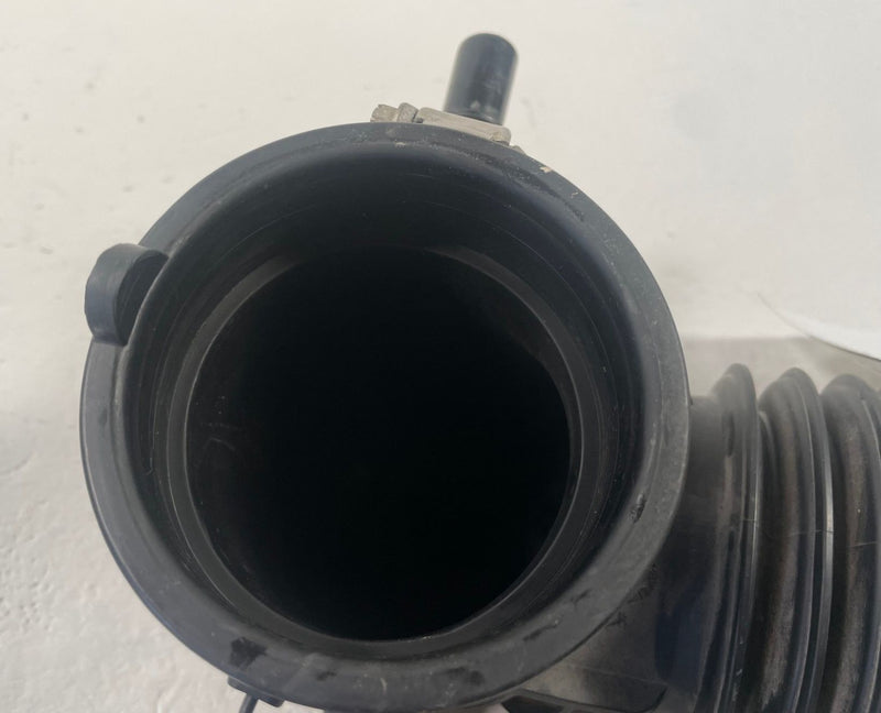 Load image into Gallery viewer, 2019-2023 FORD RANGER ENGINE AIR INTAKE TUBE INLET DUCT HOSE PIPE 2.3L # 112185
