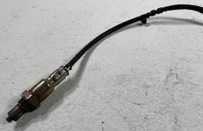 Load image into Gallery viewer, 21-25 HYUNDAI SANTA FE TUCSON ENGINE LOWER O2 OXYGEN LAMBDA SENSOR 2.5L # 107930
