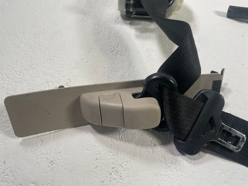 Load image into Gallery viewer, 2019-2023 FORD RANGER FRONT RIGHT PASSENGER SIDE SEATBELT RETRACTOR 2.3L #112178
