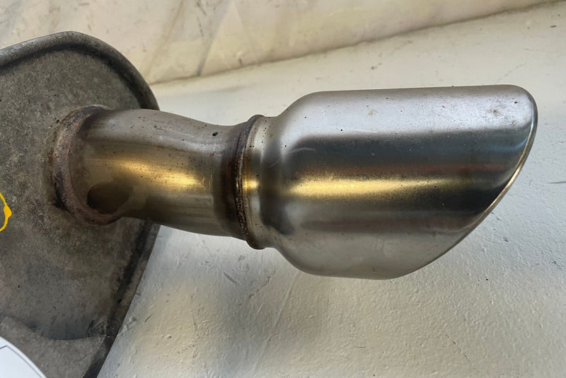 Load image into Gallery viewer, 2018-2023 FORD MUSTANG REAR RIGHT SIDE EXHAUST SYSTEM MUFFLER PIPE 2.3L # 113536
