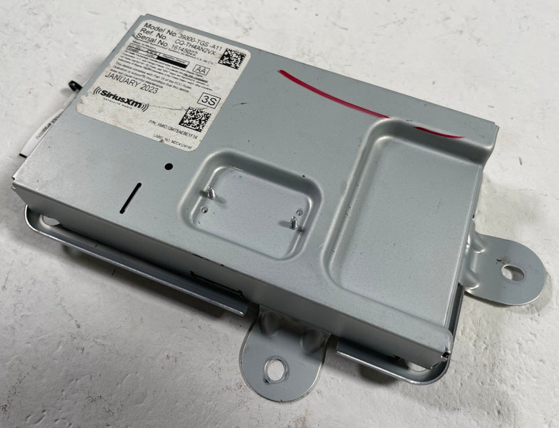 Load image into Gallery viewer, 2021-2025 HONDA PASSPORT AUDIO RADIO SATELLITE TUNER CONTROL MODULE # 113350
