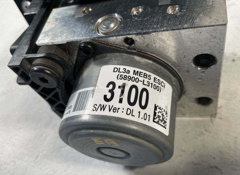 Load image into Gallery viewer, 2021 - 2024 KIA K5 ABS ANTI LOCK BRAKE PUMP CONTROL MODULE 1.6L # 110638

