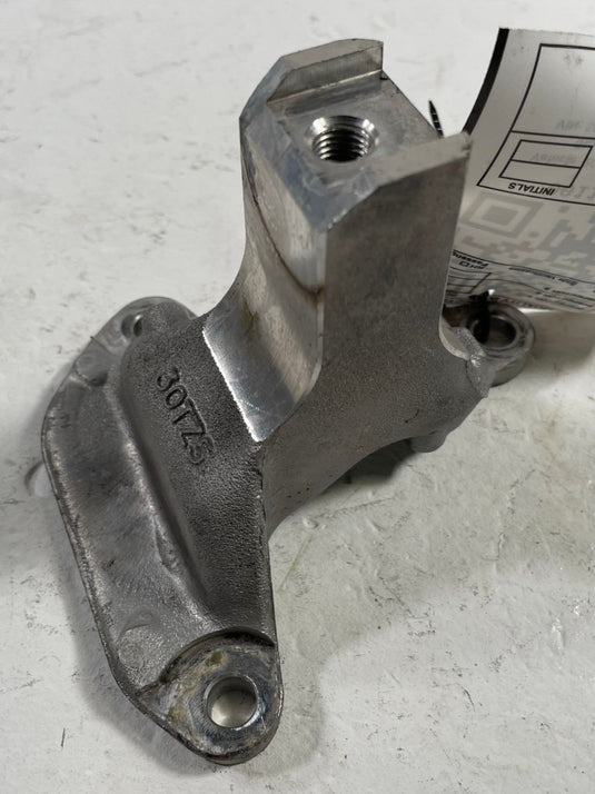 2019 - 2025 HONDA PASSPORT FRONT ENGINE SUPPORT FRAME MOUNT BRACKET