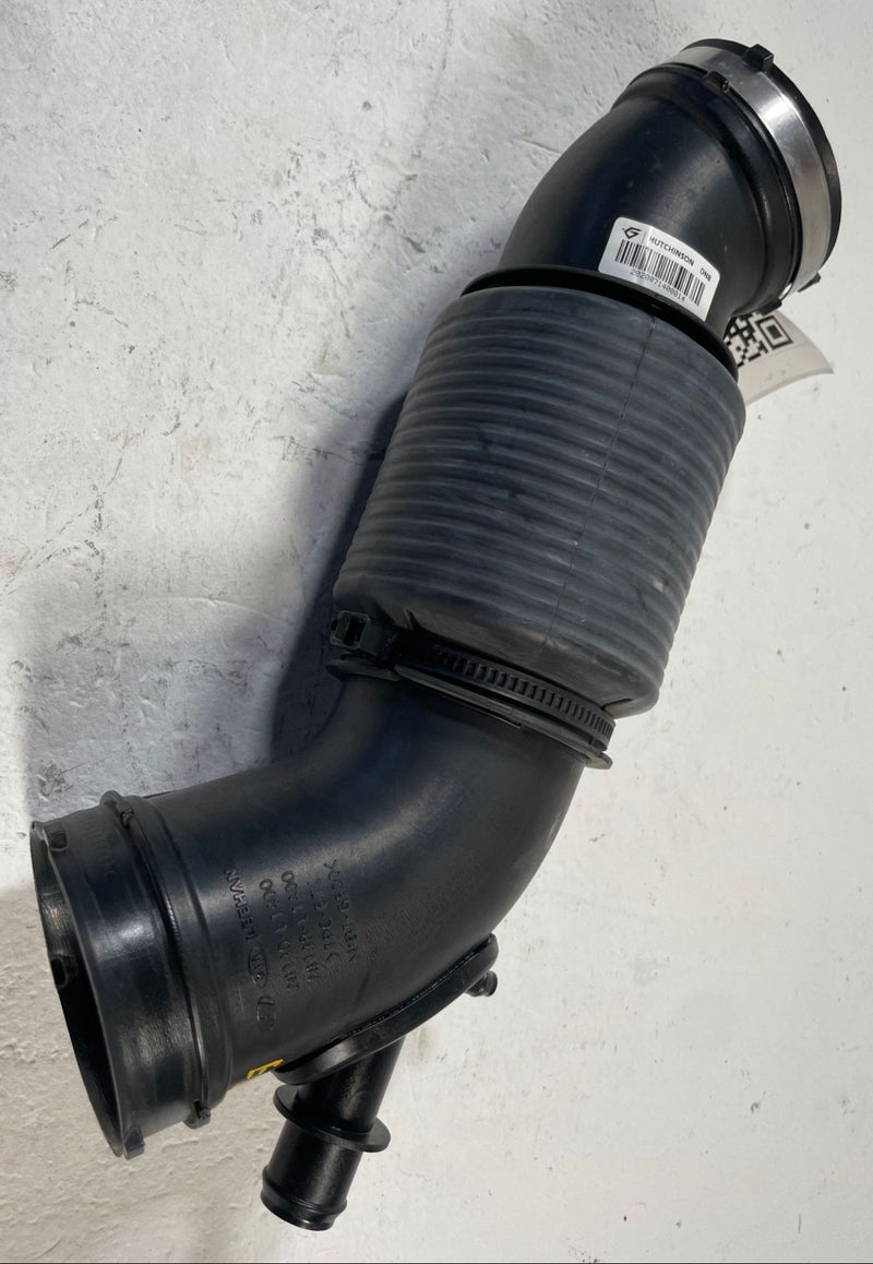 Load image into Gallery viewer, 2021 - 2024 KIA K5 ENGINE AIR CLEANER INTAKE HOSE TUBE PIPE 1.6L # 110635
