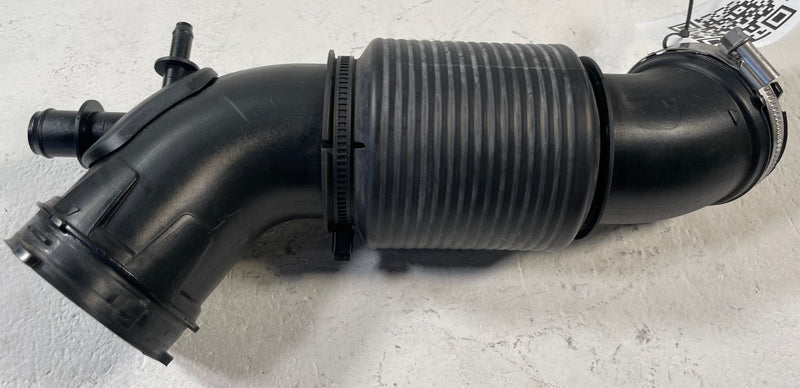 Load image into Gallery viewer, 2021 - 2024 KIA K5 ENGINE AIR CLEANER INTAKE HOSE TUBE PIPE 1.6L # 110635
