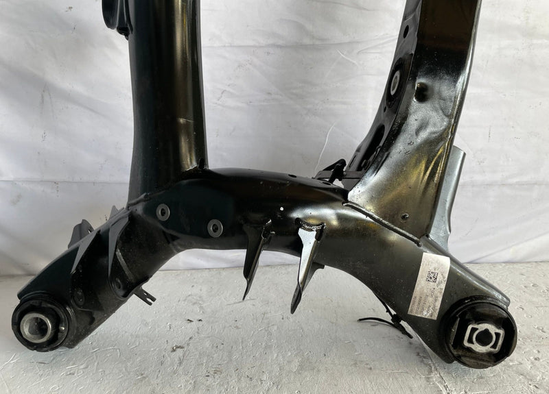 Load image into Gallery viewer, 2021-2025 BMW 330I G20 RWD REAR SUSPENSION SUBFRAME CROSSMEMBER CRADLE # 106373
