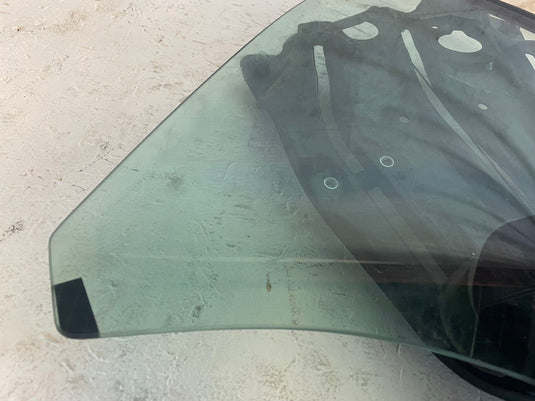 2015-2023 FORD MUSTANG RWD REAR RIGHT WINDOW REGULATOR QUARTER GLASS