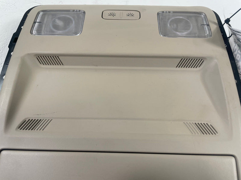 Load image into Gallery viewer, 19-23 FORD RANGER FRONT UPPER ROOF OVERHEAD CONSOLE DOME LIGHT LAMP 2.3L #112151

