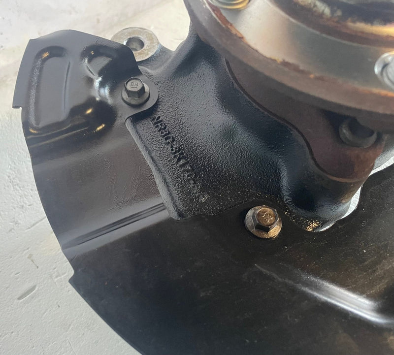 Load image into Gallery viewer, 2022-2023 FORD MUSTANG RWD FRONT RIGHT PASSENGER SPINDLE KNUCKLE W/ HUB # 113535
