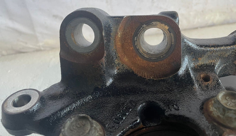 Load image into Gallery viewer, 2022-2023 FORD MUSTANG RWD FRONT RIGHT PASSENGER SPINDLE KNUCKLE W/ HUB # 113535
